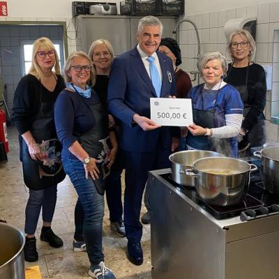 Gendarmerie-Polizeifreunde unterstützen Cooking-Team Silberzwiebel